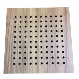 防音の穴があいた木製の音響パネルのガラス繊維の絶縁材の木板