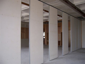 天井移動可能なスライディング・ドアを検査する木部屋ディバイダーの壁/音への床