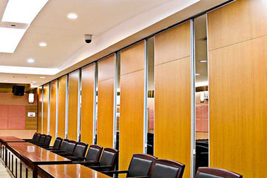 天井音響部屋ディバイダーの適用範囲が広い木のオフィスの折る隔壁への床