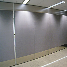 音響の会議室のディバイダーを折るカスタマイズされた商業オフィスの隔壁/MDF