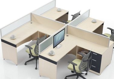 4人/木製コンピュータ机のオフィスの小屋仕切りのための商業オフィス用家具の仕切り