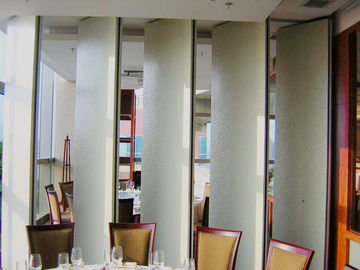 隔壁の会議室の食堂のためにカスタマイズされる折り畳み式の壁のディバイダーの折り畳み式の仕切りを滑らせるODM