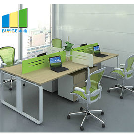 鋼鉄足/PUを搭載する現代オフィス用家具の仕切りは表面を台に置きます