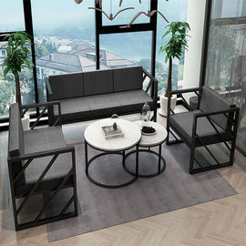 応接室のために置かれる贅沢なオフィス用家具の現代生地の会議のソファー