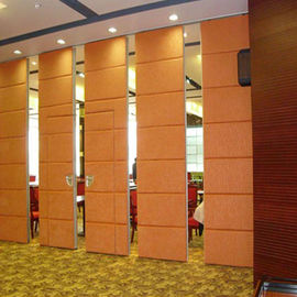 宴会のホールの木のドアを滑らせる移動可能な隔壁防音MDFの内部