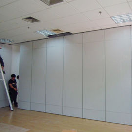 ダンスのスタジオのオフィス防音の移動可能なミラーの壁の仕切りMDFのメラミン表面