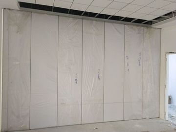講堂のための折る部屋ディバイダーの仕切りを滑らせる音響の操作可能で移動可能な壁