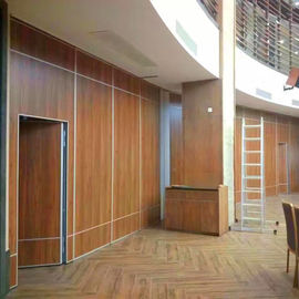 学校/ホテル/ダンスのスタジオのためのドアが付いている防音の操作可能な壁の仕切り