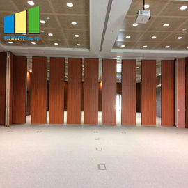 教室の移動式音響の隔壁を折る会議室の移動可能な壁