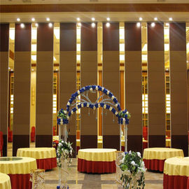 85のMmの宴会のホールの折る隔壁の半自動ホテルの移動可能な壁はマレーシアのための防音を仕切ります