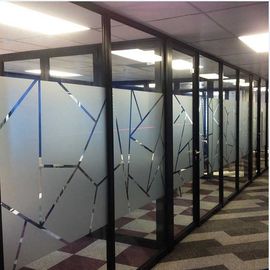 ガラスMordenの傾向のディバイダー スクリーンの会議室のための移動可能なオフィス用家具の隔壁
