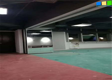 ミラーの表面の防音の移動可能なパネルの体育館のダンス部屋のための折る隔壁