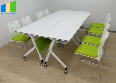 オフィス用家具は折る机の折り畳み式の訓練のテーブルの積み重ね可能な会議の席を仕切ります
