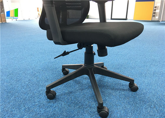 旋回装置の調節可能で高い背部エグゼクティブは黒い人間工学的のオフィスの網の椅子の議長を務める