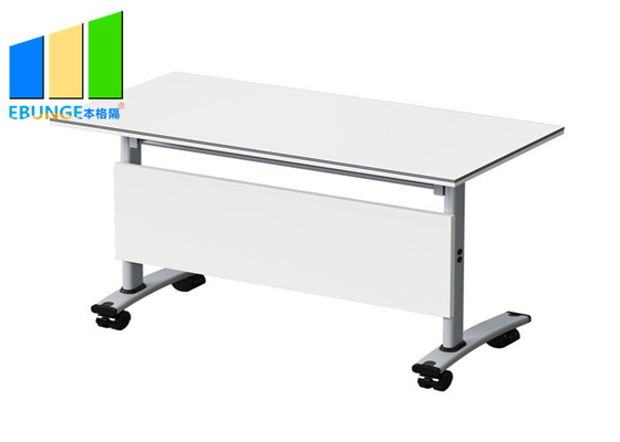 金属フレームが付いている現代オフィス部屋のシンプルな設計の可動装置の折る訓練のテーブル
