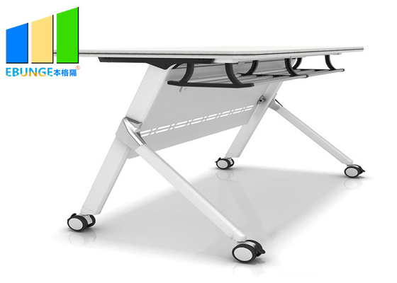 足車が付いている部屋の積み重ね可能なテーブルを訓練する学校の大学研究の机