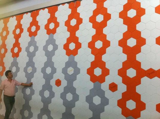 環境に優しいポリエステル繊維の音響パネル