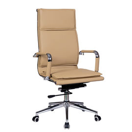 旋回装置の黒い革人間工学的のオフィスの椅子、高の金属フレームの背部執行部の椅子