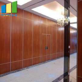 マレーシアのホテルのための仕切りのドアを折る木の操作可能な隔壁