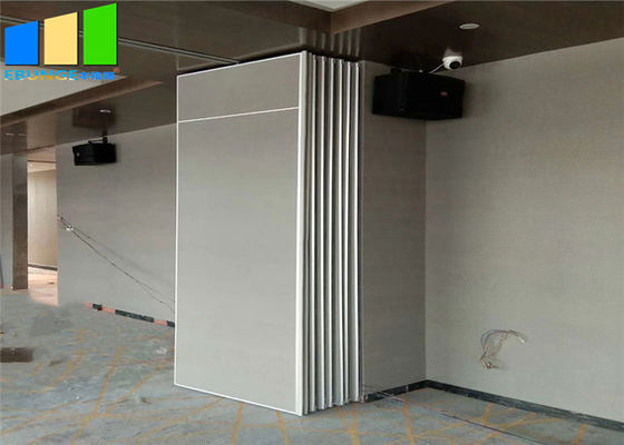 部屋の仕切りのディバイダーの中国の操作可能な携帯用折る隔壁