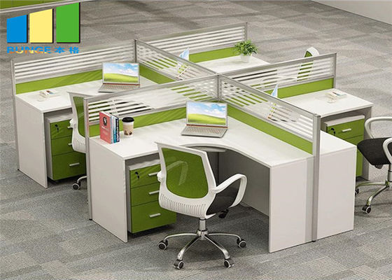 現代モジュラー オフィスのキュービクルは管理の椅子のオフィスの仕切りワークステーションを一致させる
