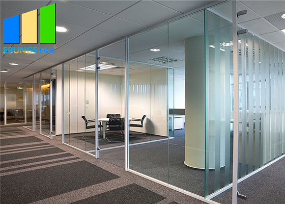 12MMのオフィスの緩和されたガラス仕切り明確なガラス アルミニウム フレームの隔壁